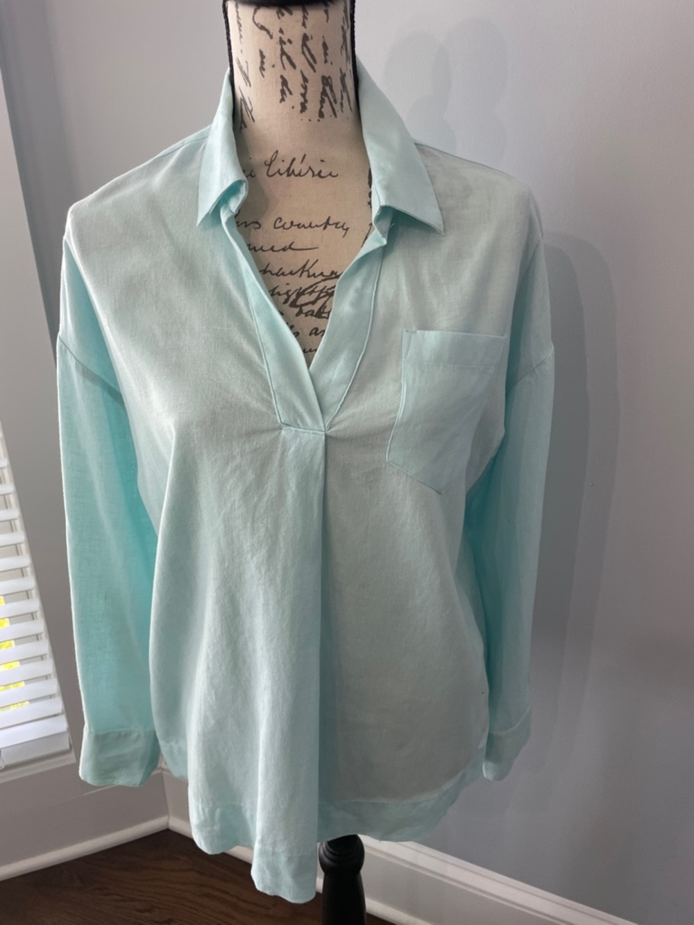 crown & ivy Light Aqua Pullover V Neck
